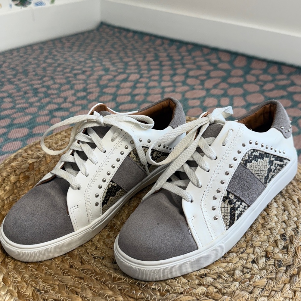 Steve Madden Anita Studded Snake print Sneakers